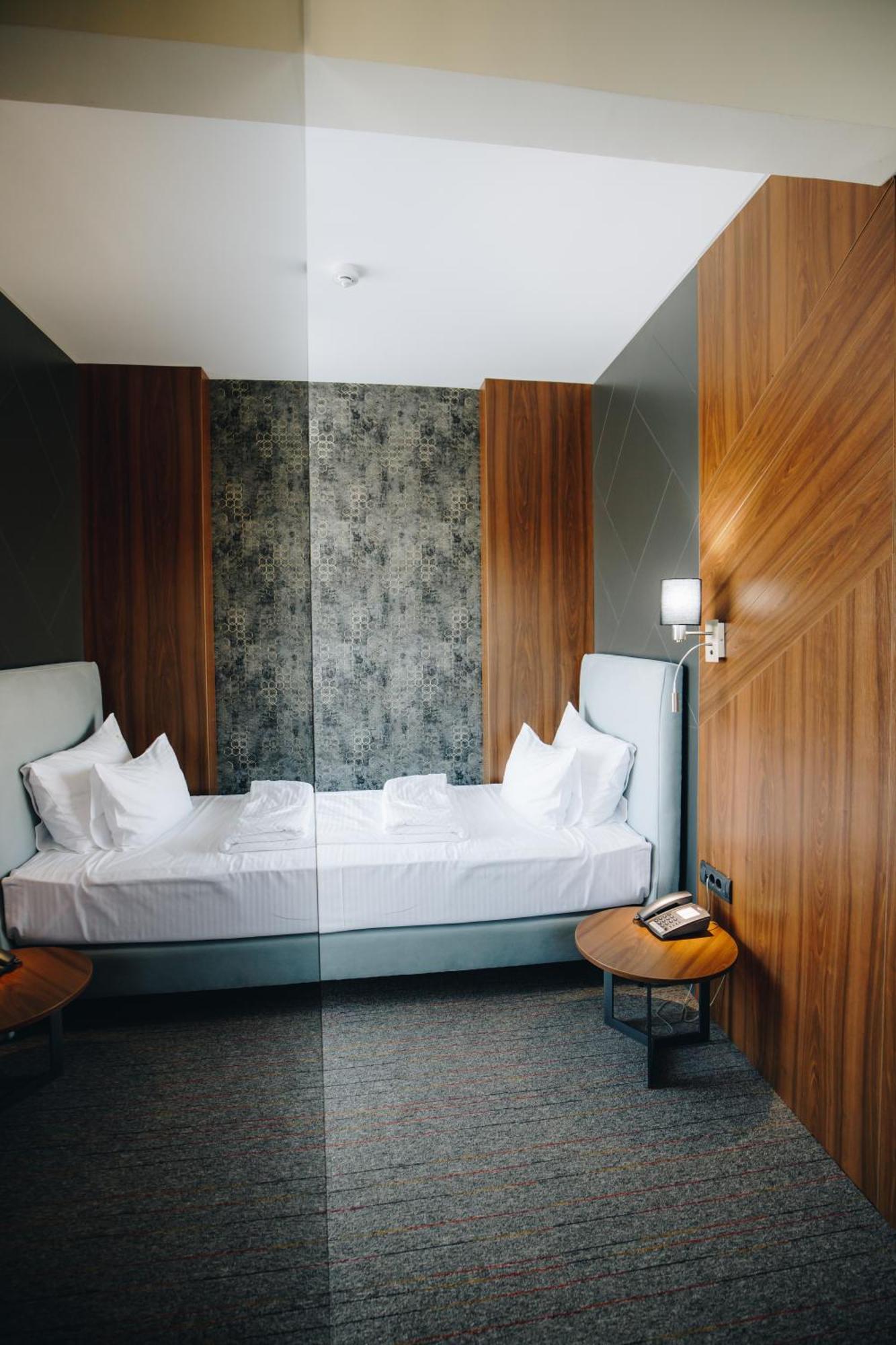 Garni Hotel Radovic Κραγκούγιεβατς Εξωτερικό φωτογραφία