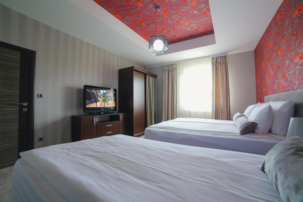 Garni Hotel Radovic Κραγκούγιεβατς Εξωτερικό φωτογραφία