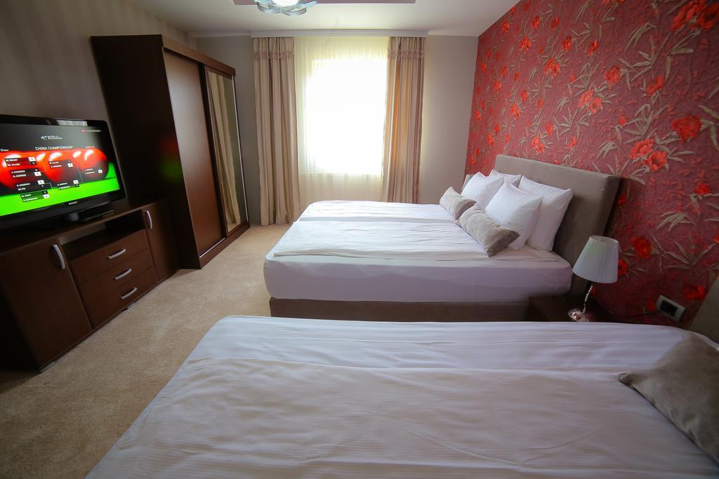 Garni Hotel Radovic Κραγκούγιεβατς Εξωτερικό φωτογραφία