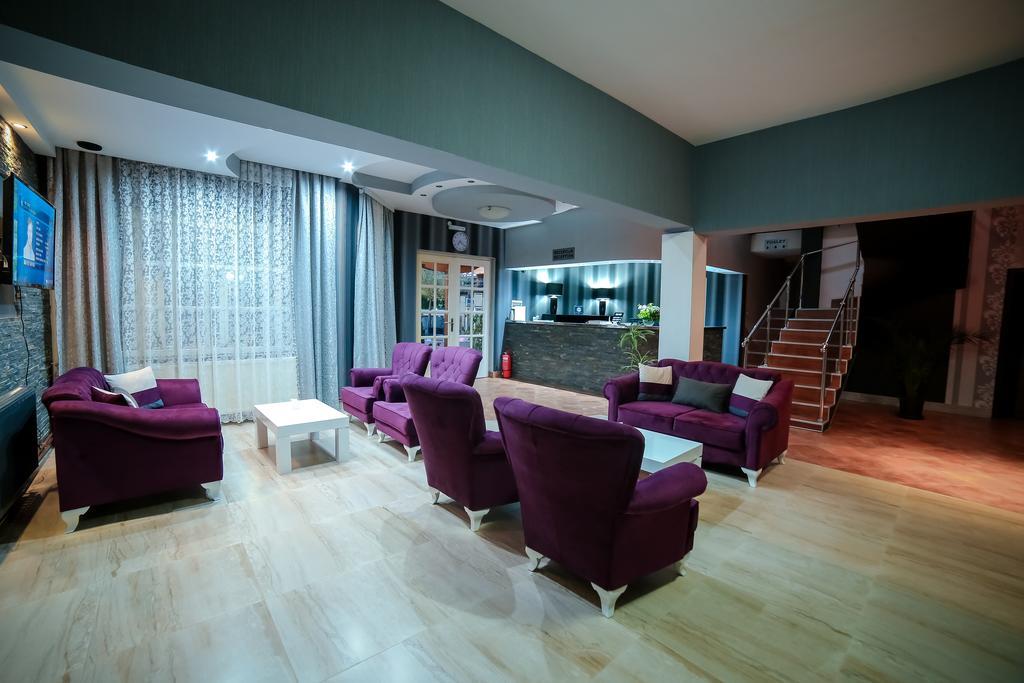 Garni Hotel Radovic Κραγκούγιεβατς Εξωτερικό φωτογραφία