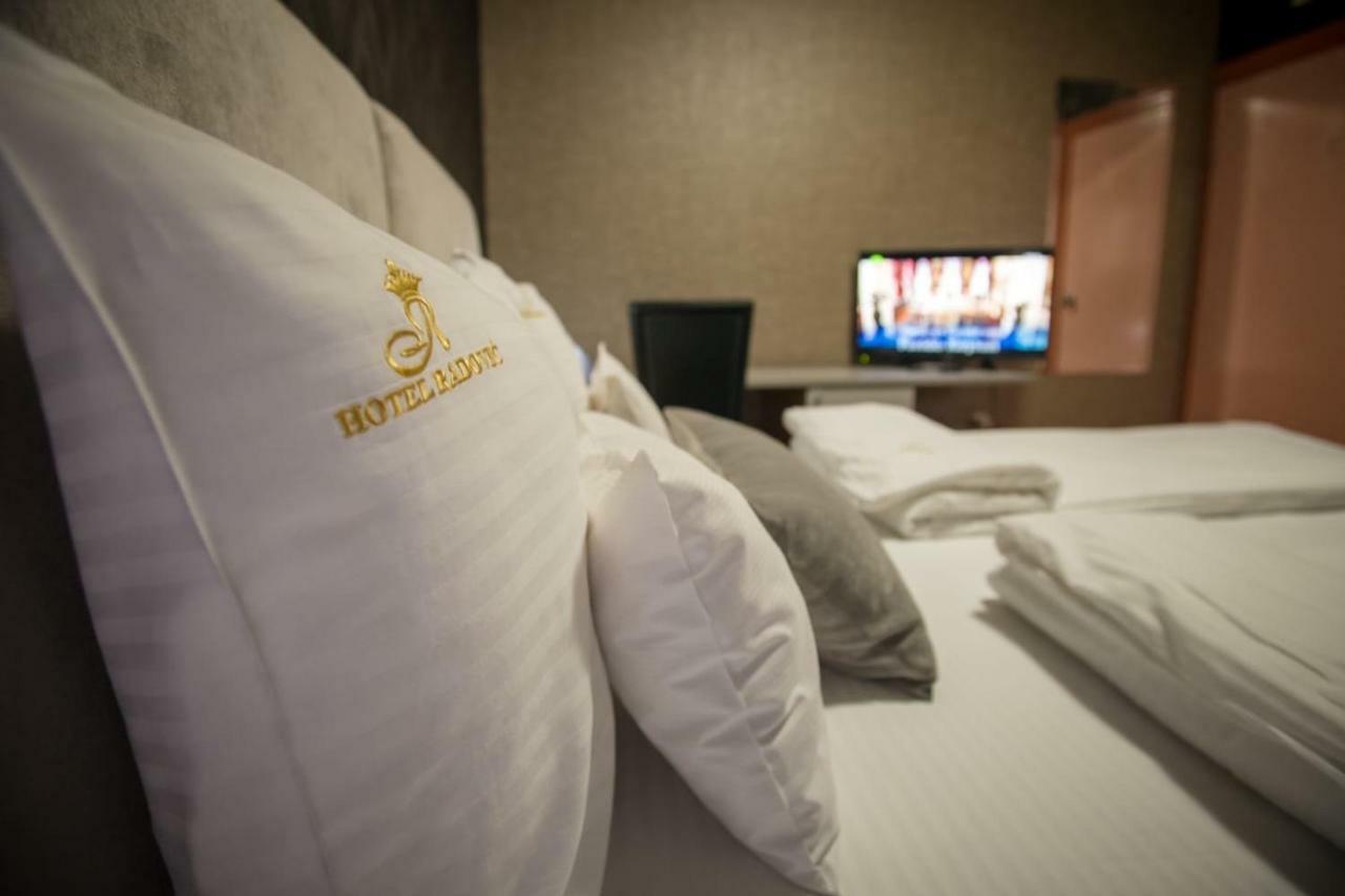 Garni Hotel Radovic Κραγκούγιεβατς Εξωτερικό φωτογραφία