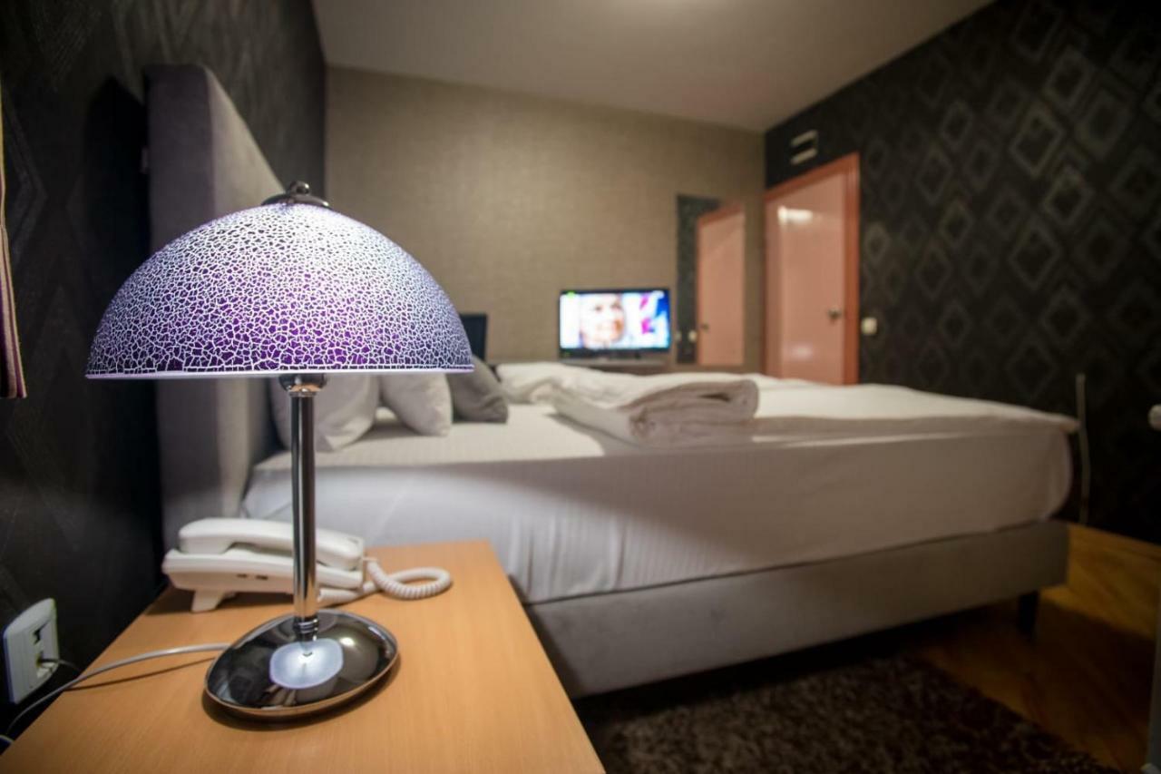 Garni Hotel Radovic Κραγκούγιεβατς Εξωτερικό φωτογραφία