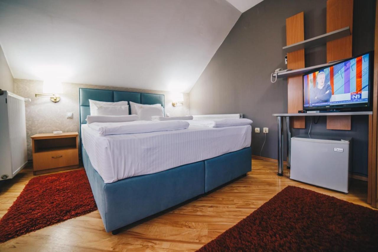 Garni Hotel Radovic Κραγκούγιεβατς Εξωτερικό φωτογραφία
